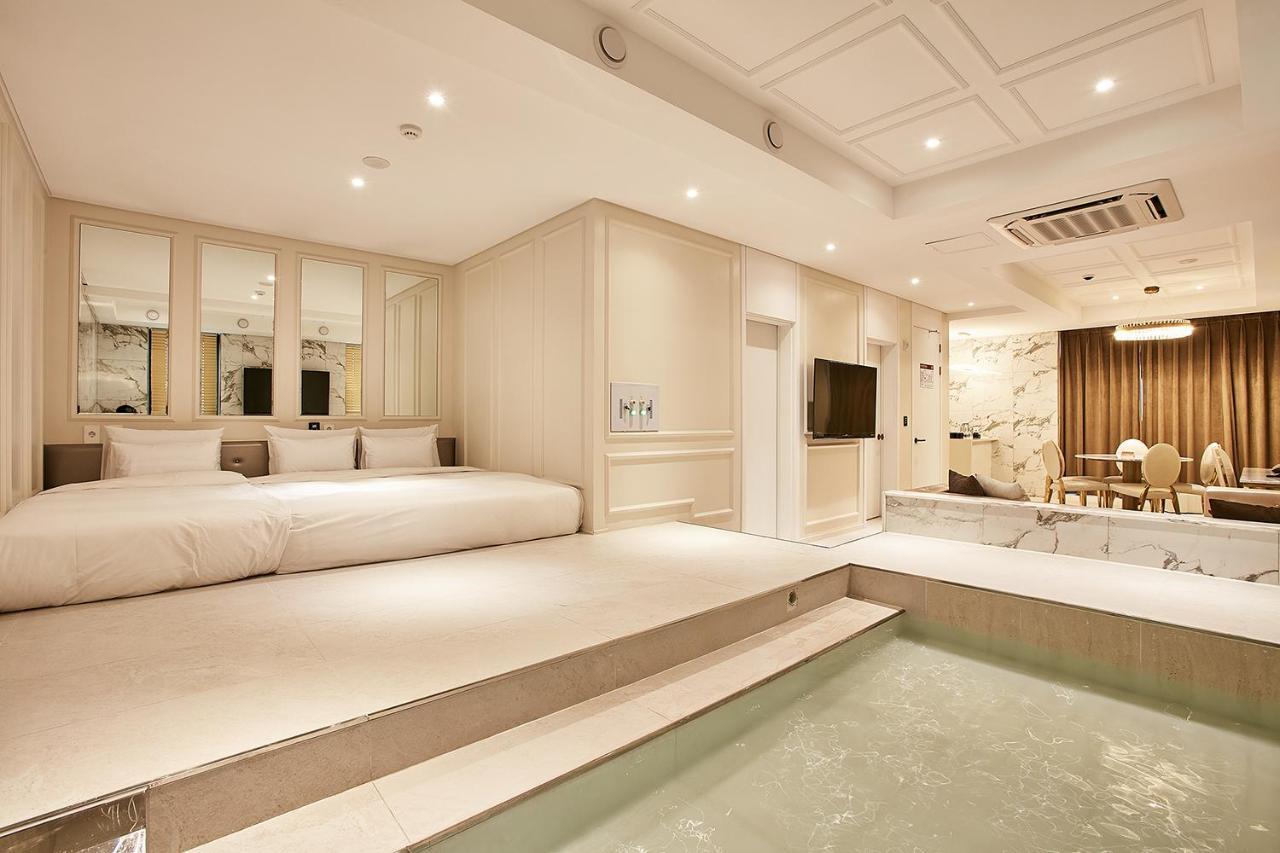 Hotel Wanted Інчхон Екстер'єр фото