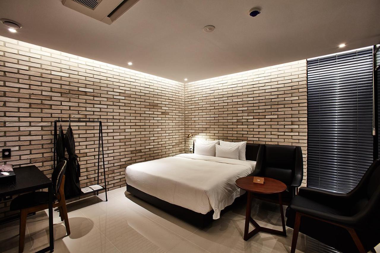 Hotel Wanted Інчхон Екстер'єр фото